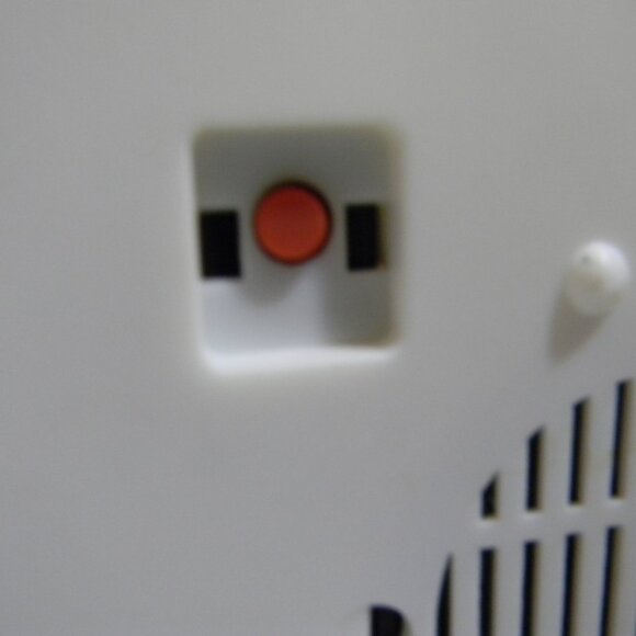 Christmas Carol Wall Clock Mark Feldstein Musical Chimes Hourly Works - Picture 3 of 5